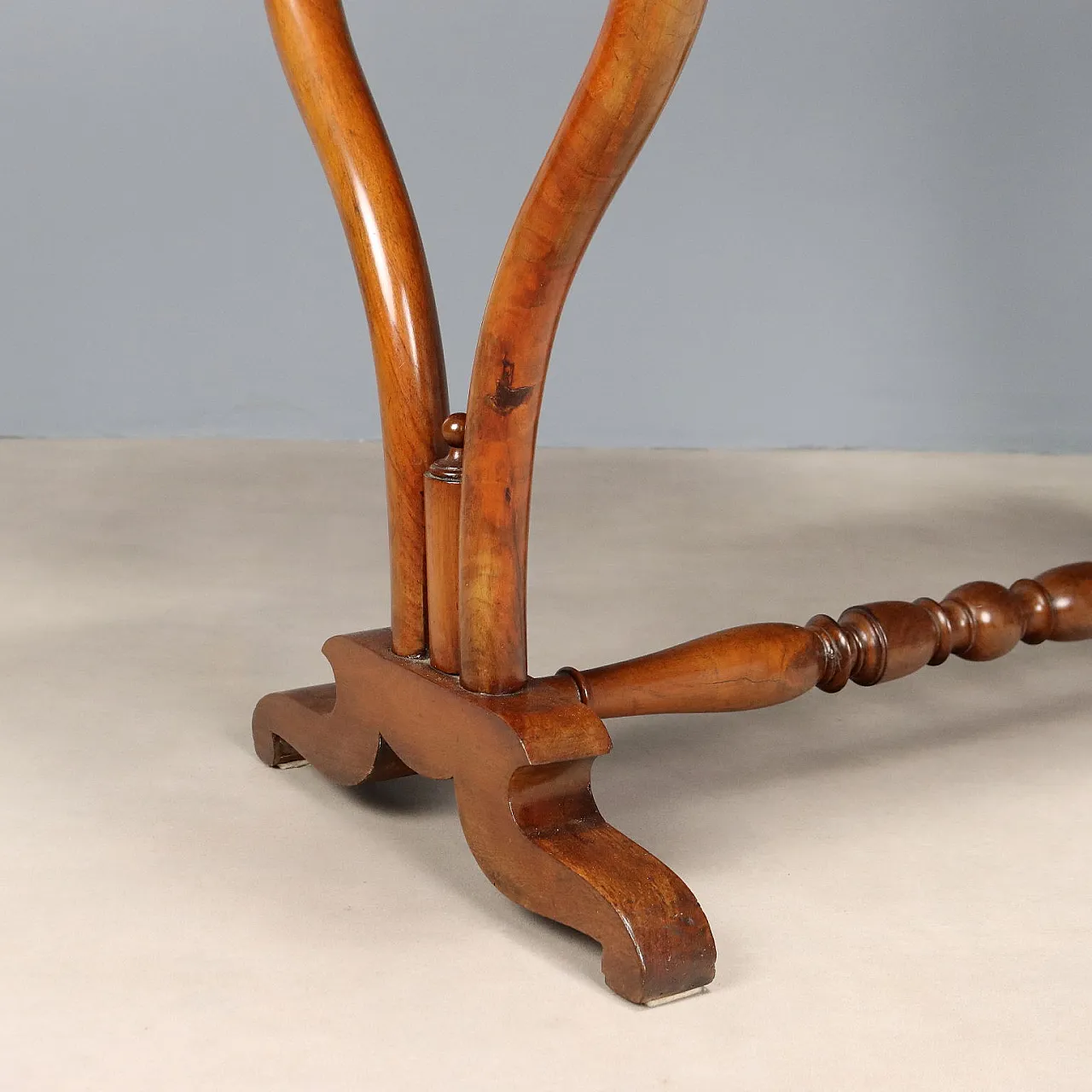 Louis Philippe toilet with walnut veneer, 19th century 9