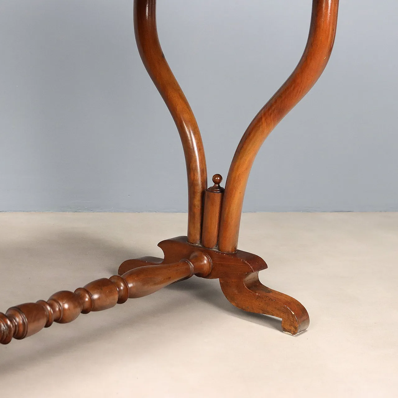 Louis Philippe toilet with walnut veneer, 19th century 10