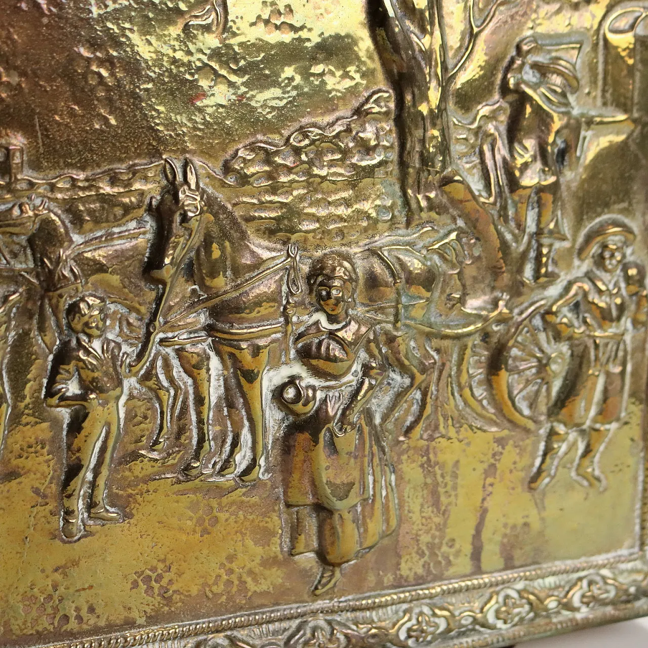 Wooden trunk in embossed sheet metal, 20th century 8