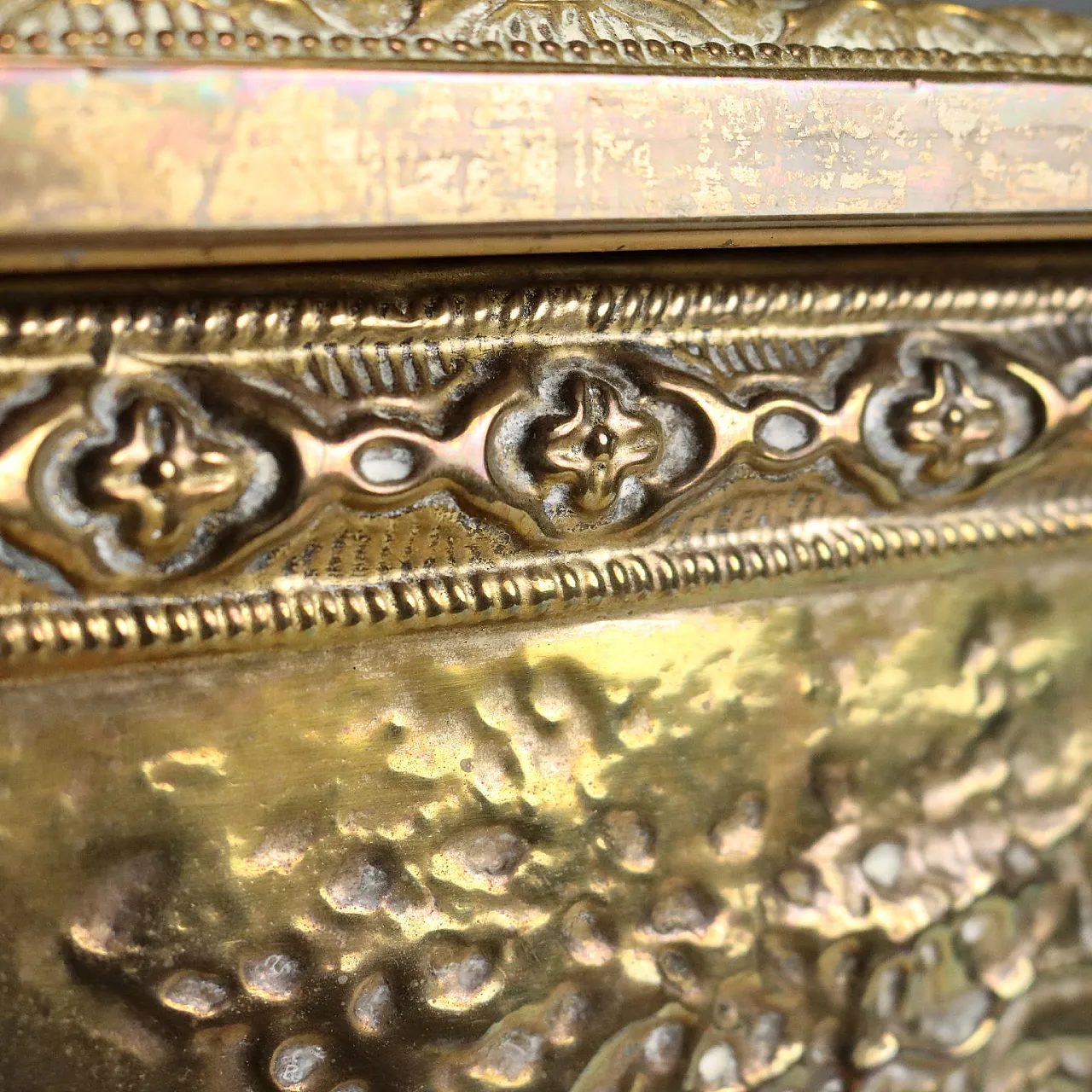 Wooden trunk in embossed sheet metal, 20th century 10
