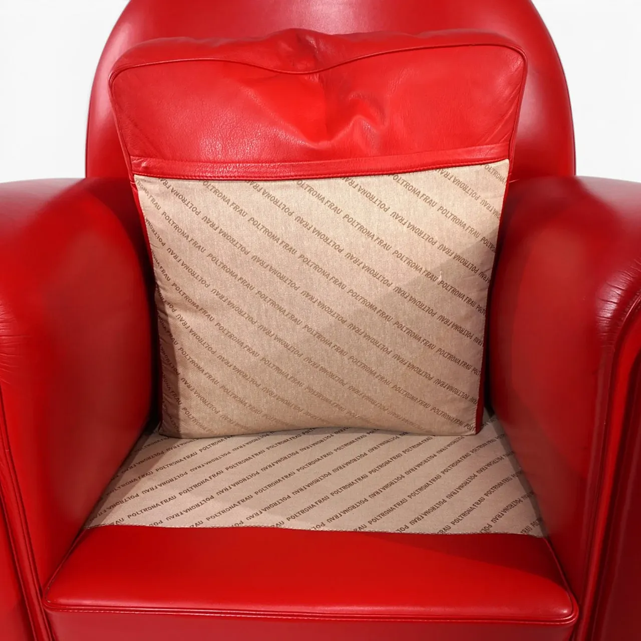 Poltrona Frau Vanity Fair leather armchair by Renzo Frau, 1990s 10