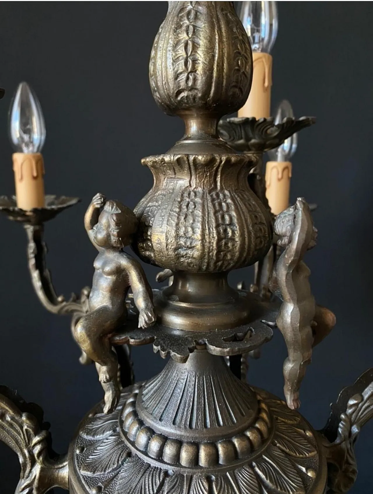 Lampadario in bronzo con Putti, anni '60 3