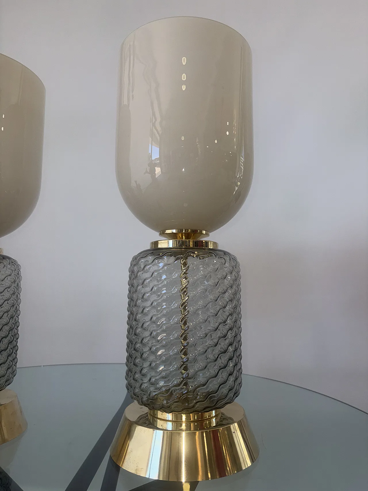 Coppia di lampade in vetro di Murano e ottone, anni '90 6