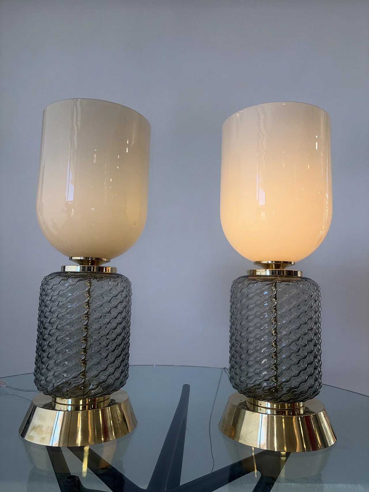 Coppia di lampade in vetro di Murano e ottone, anni '90 7