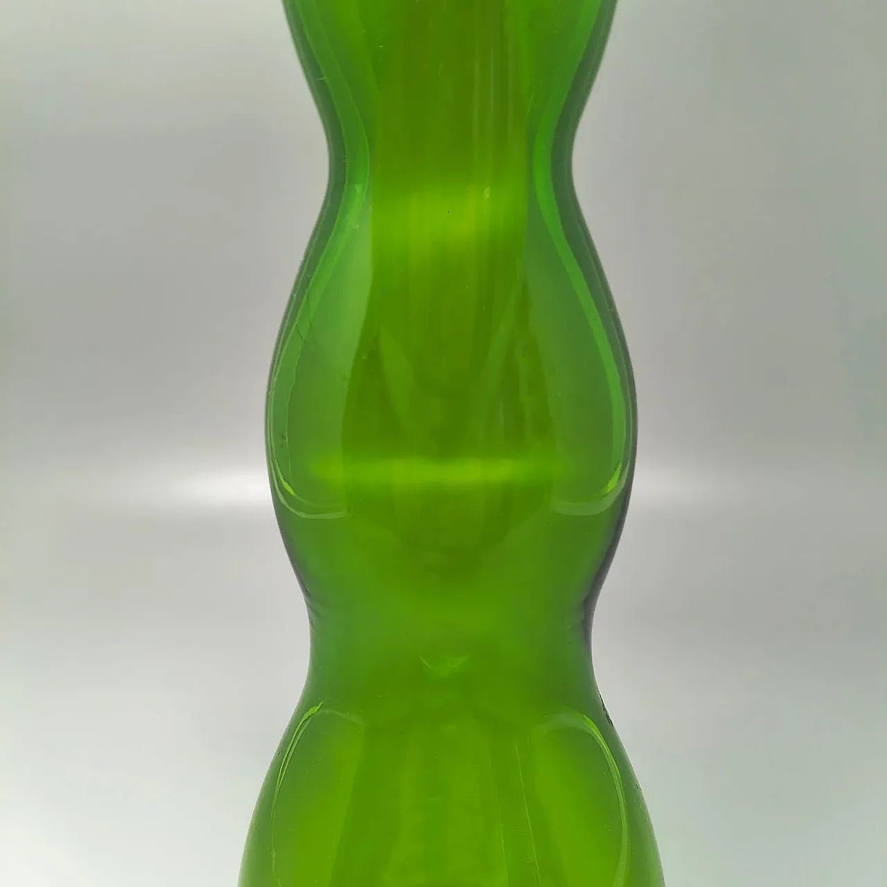 Mid-Century Modern V. Nason Murano green glass vase, 1970s 3