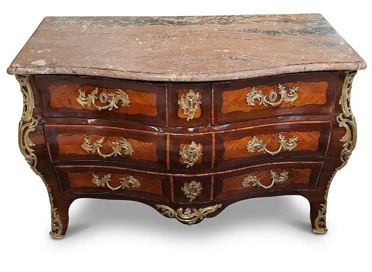 Laminated domed chest of drawers, early 18th century 4