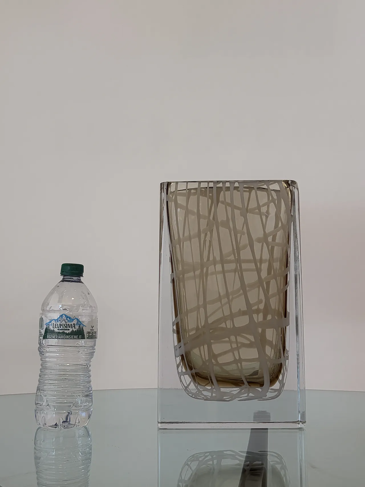 Vaso in vetro di Murano firmato Roberto Beltrami, anni '90 3