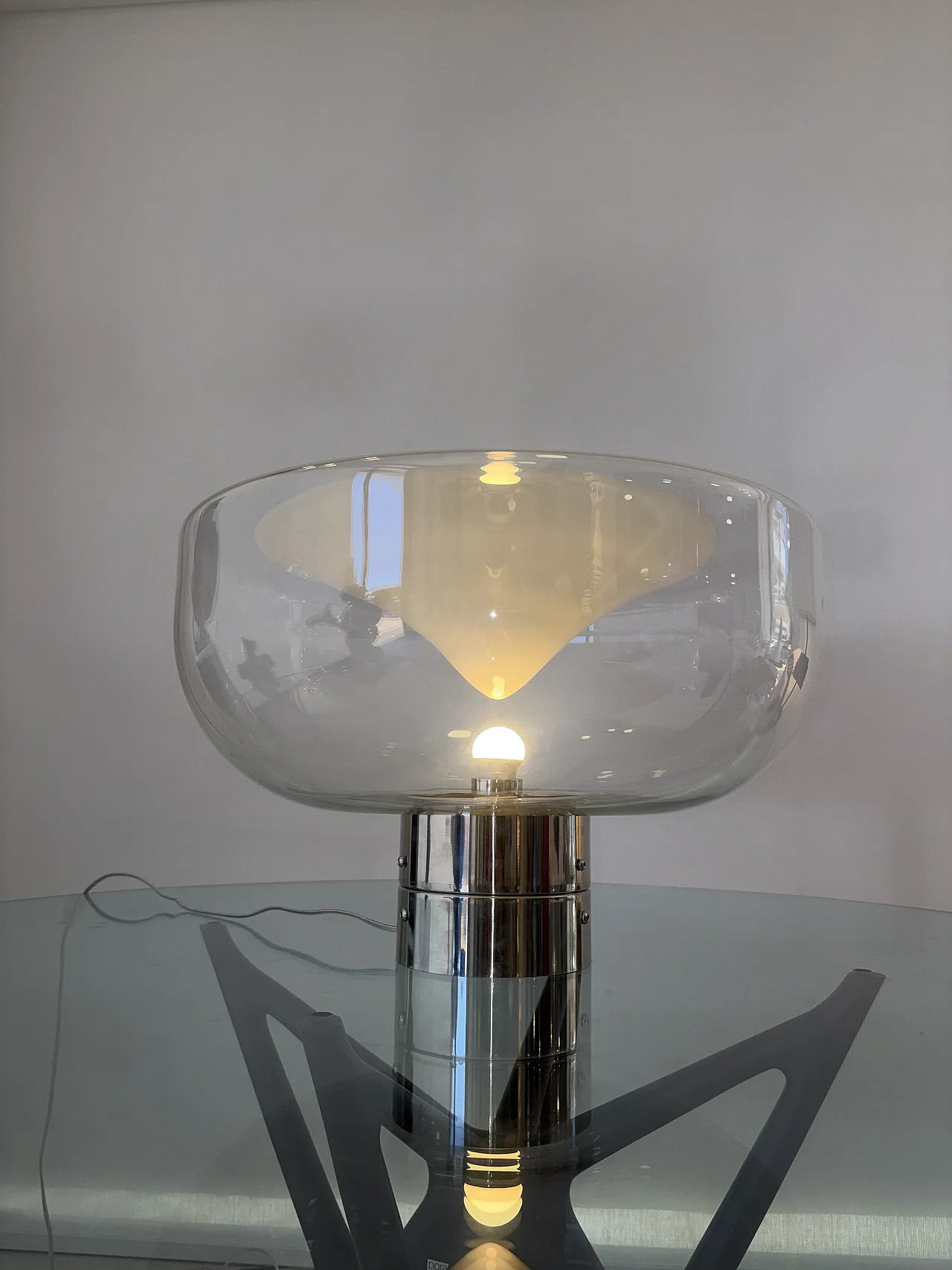 Leucos glass and chromed metal table lamp, 1970s 8