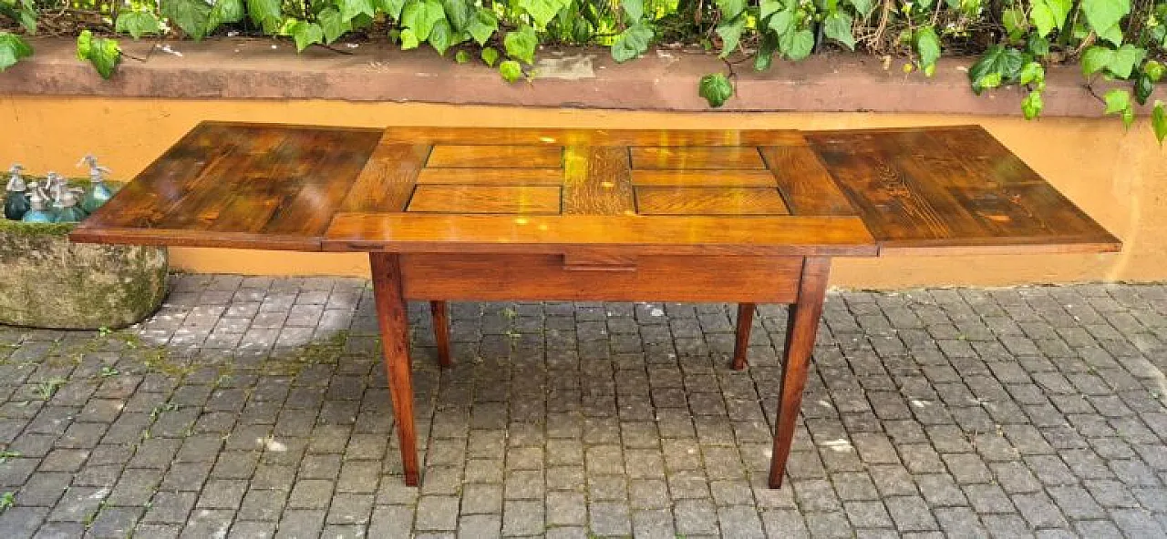 Extendable wooden table with stiletto legs, 19th century 5