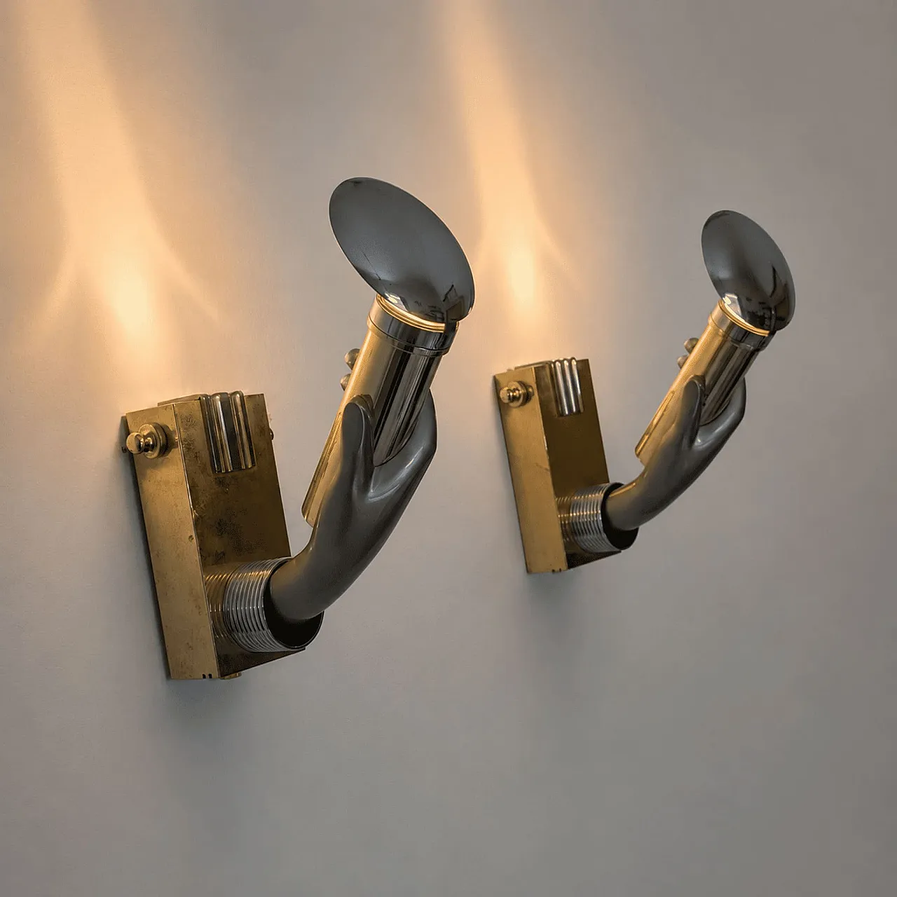 Pair of hand-shaped brass appliques in 1970s Gothic style 11