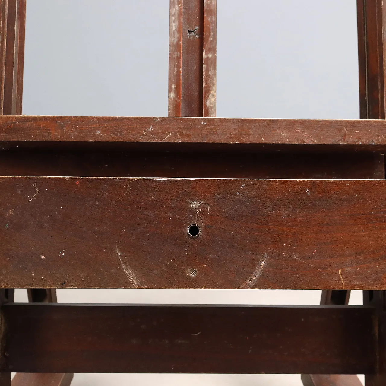 Large painter's easel in walnut-stained beech, 20th century 9