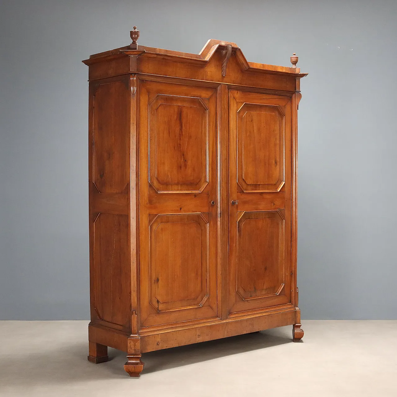Umbertino wardrobe in walnut, 19th century 1