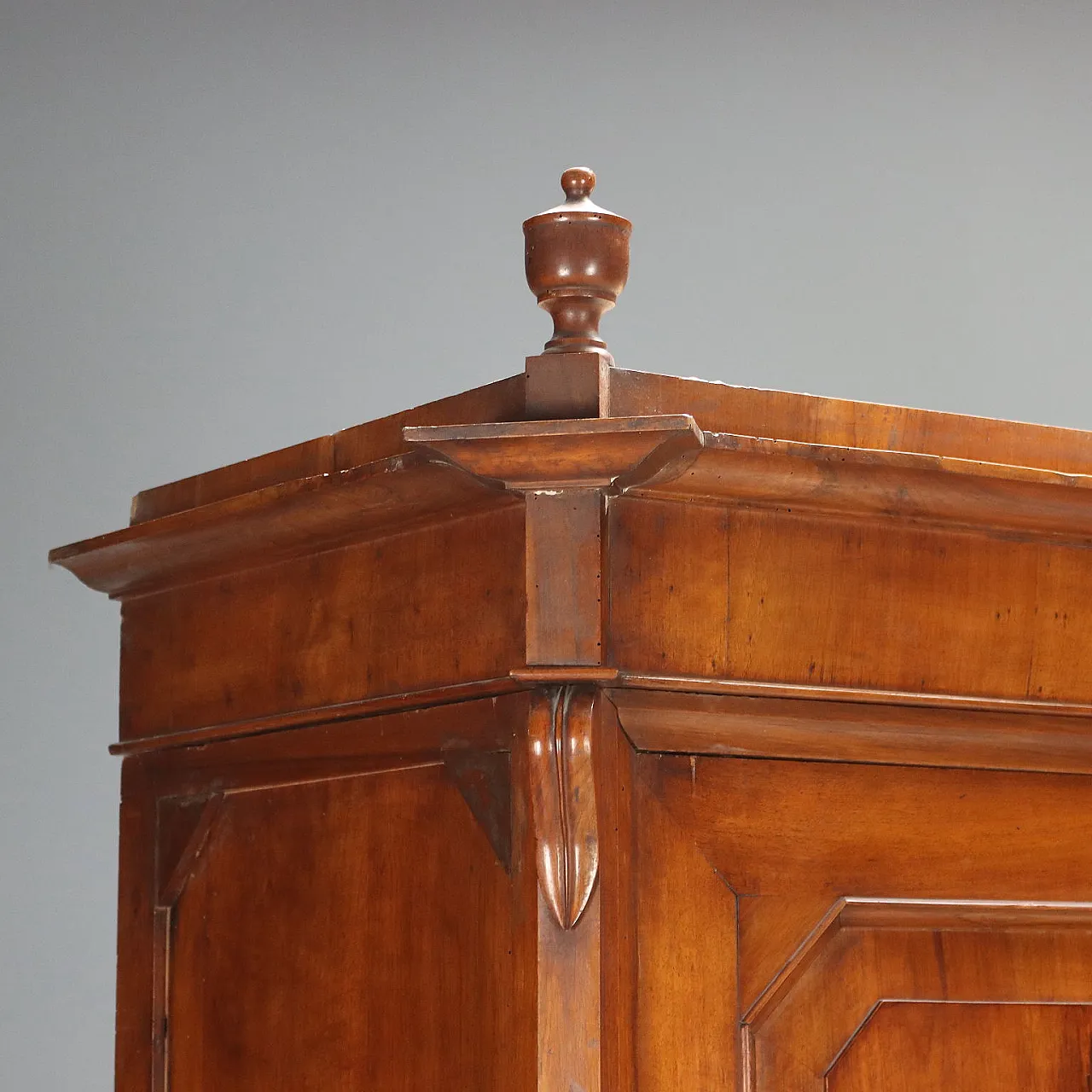 Umbertino wardrobe in walnut, 19th century 8