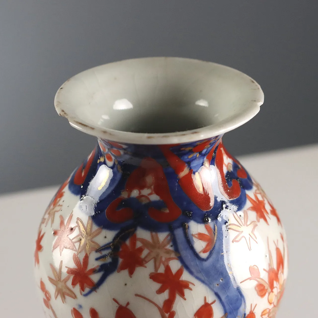 Pair of Imari jars, 20th century 4