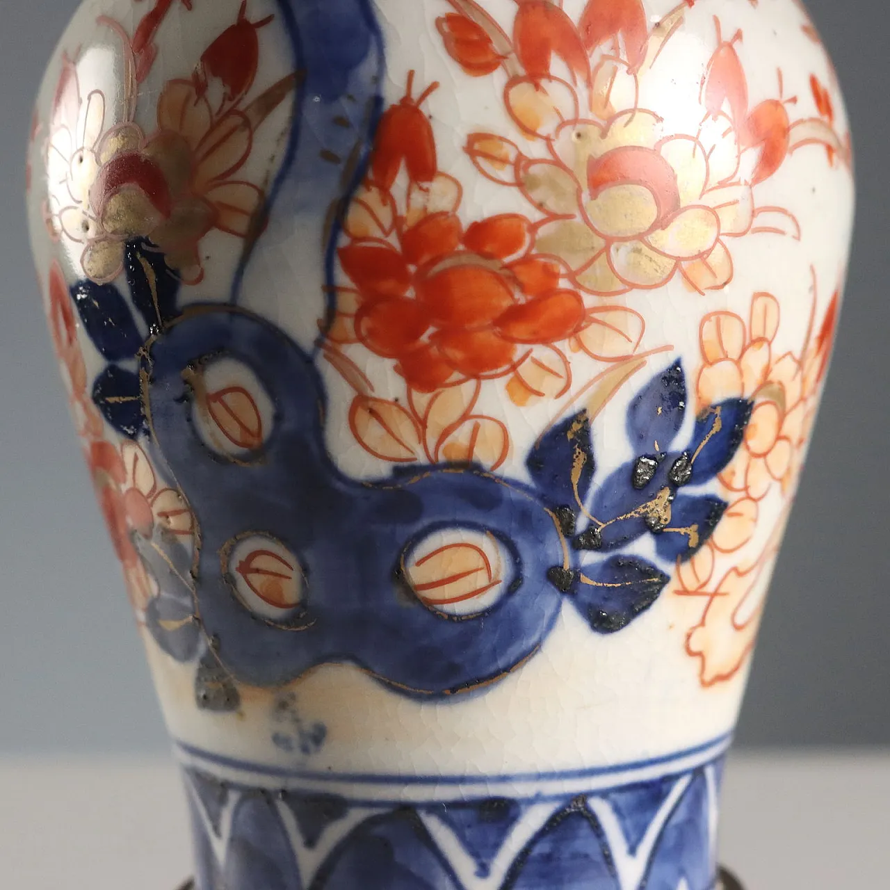 Pair of Imari jars, 20th century 5