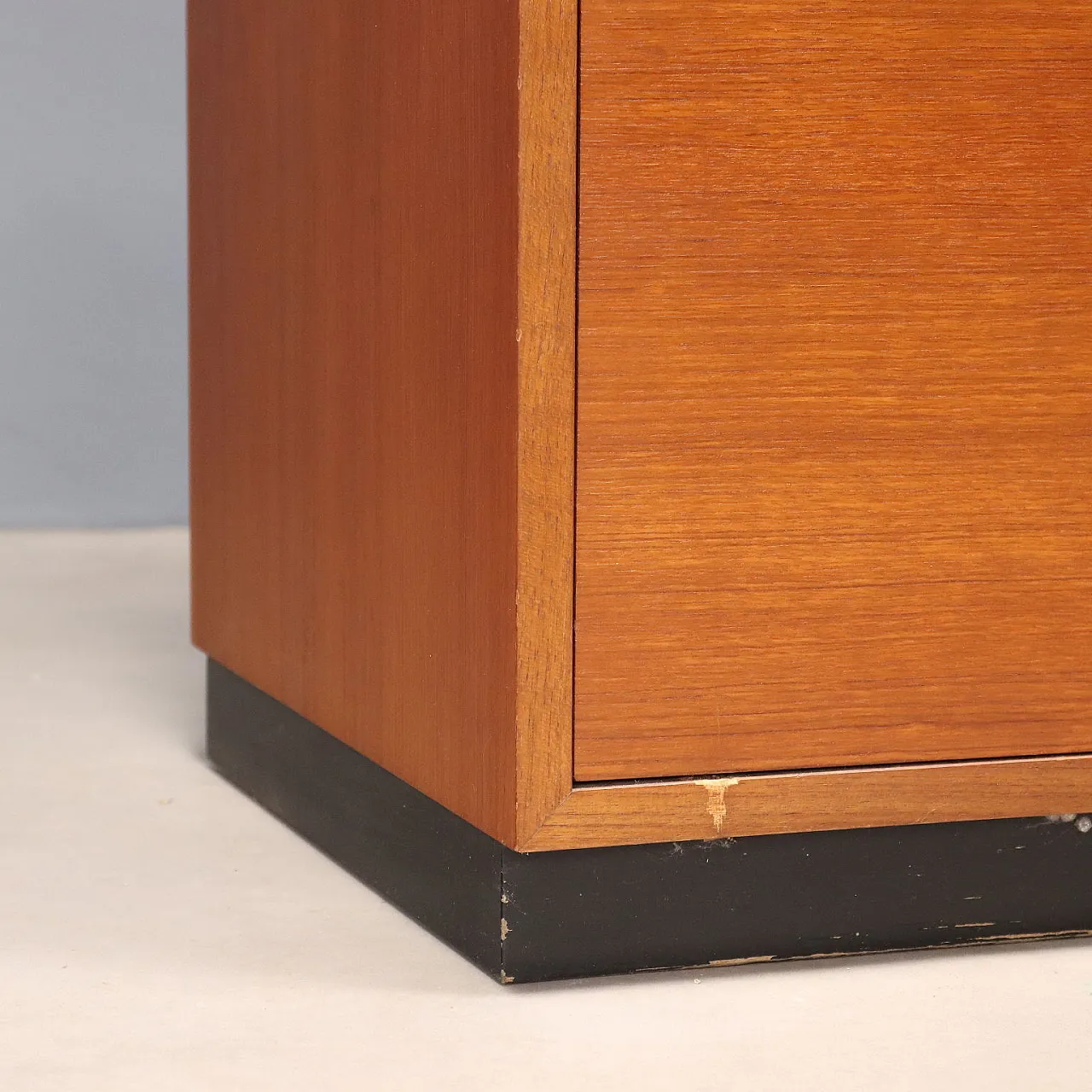 Swiss design bookcase, 1960s 8