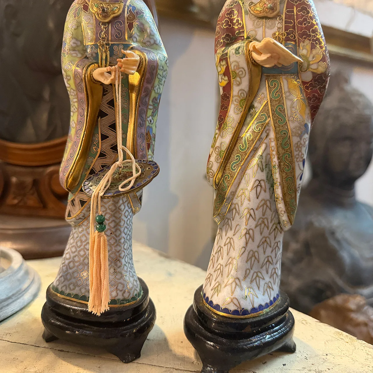 Pair of Chinese export cloisonnè traditional figures of woman, 1960s 14
