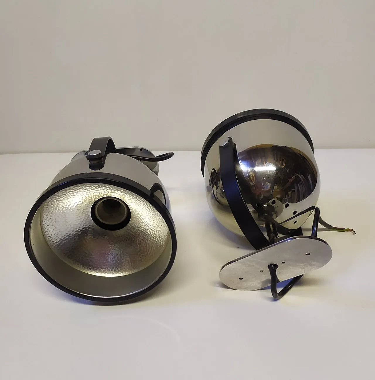 4 Wall lights by Gae Aulenti for Stilnovo, 1970s 3