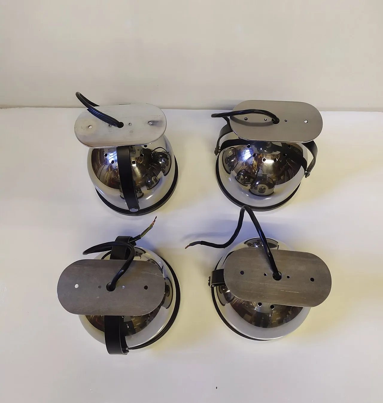 4 Wall lights by Gae Aulenti for Stilnovo, 1970s 4