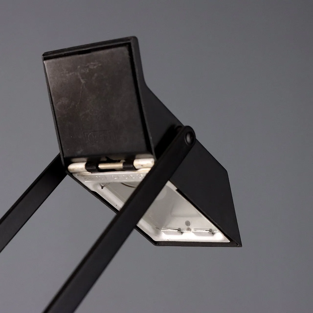 Lampada da tavolo di Richard Sapper per Artemide, '900 5