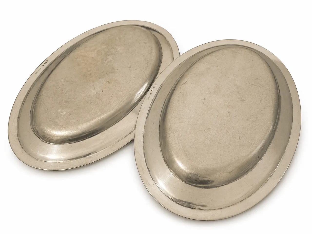Pair of Broggi Milano trays from the first half of the 20th century 5