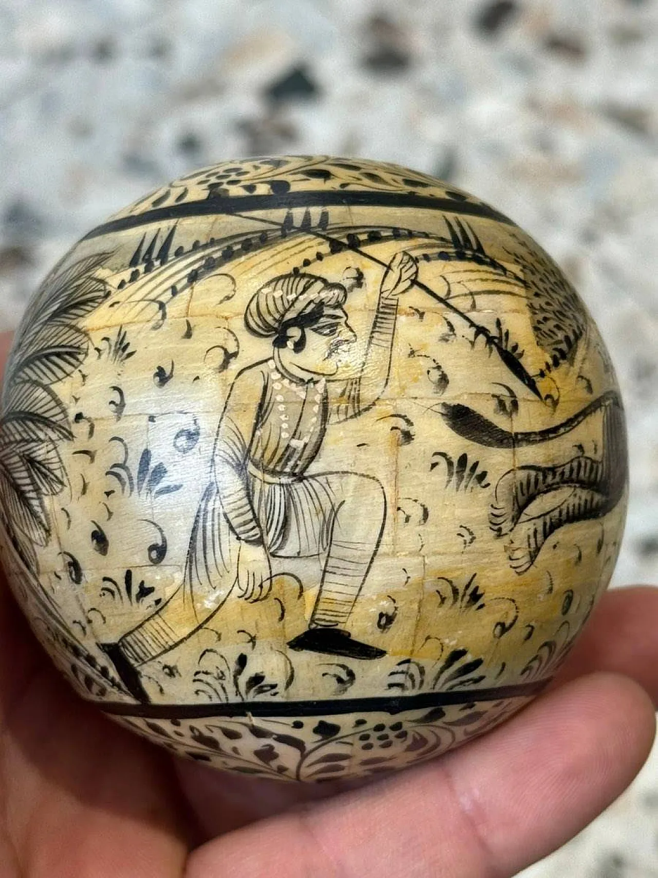 Capolavoro indiano Mughal, sfera in avorio dipinta, '700 3