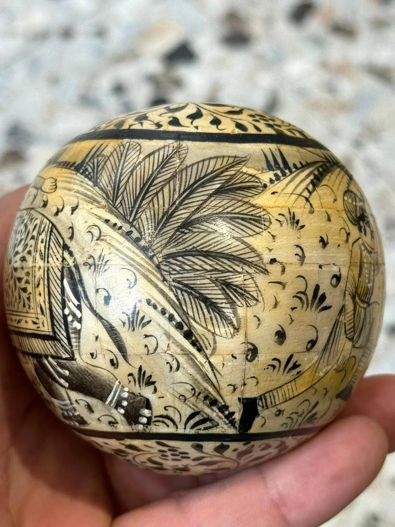 Capolavoro indiano Mughal, sfera in avorio dipinta, '700 4