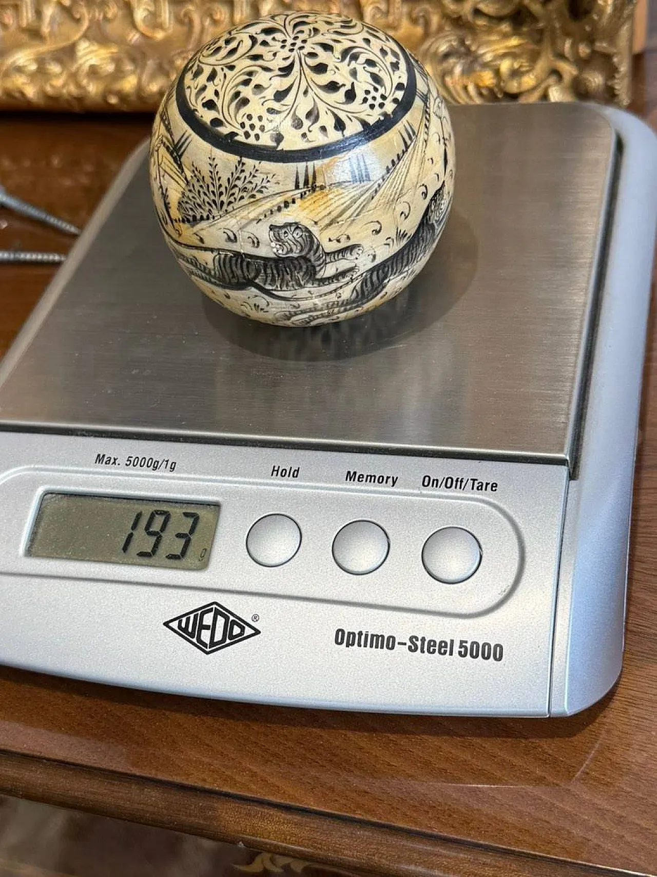 Capolavoro indiano Mughal, sfera in avorio dipinta, '700 7