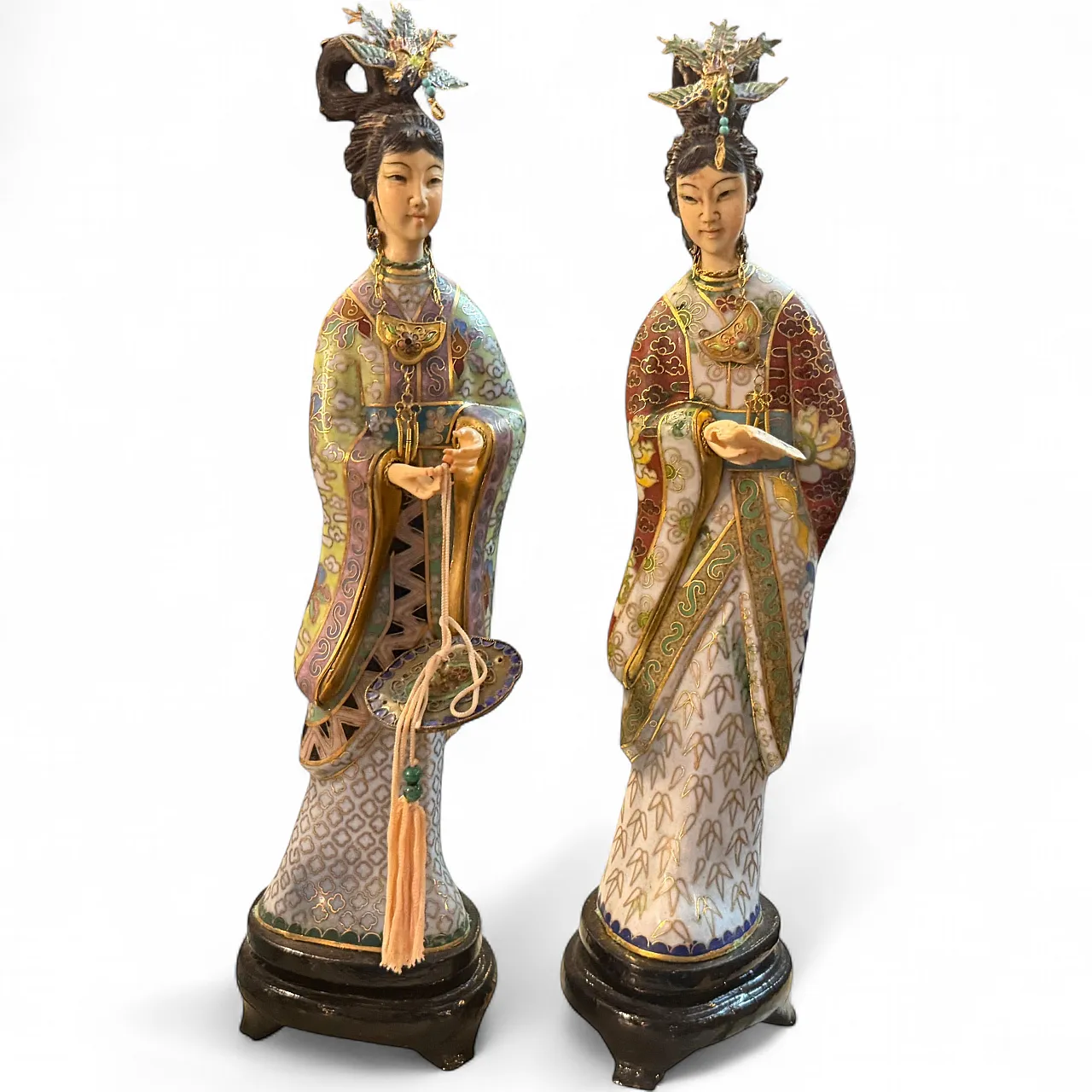 Pair of Chinese export cloisonnè traditional figures of woman, 1960s 17