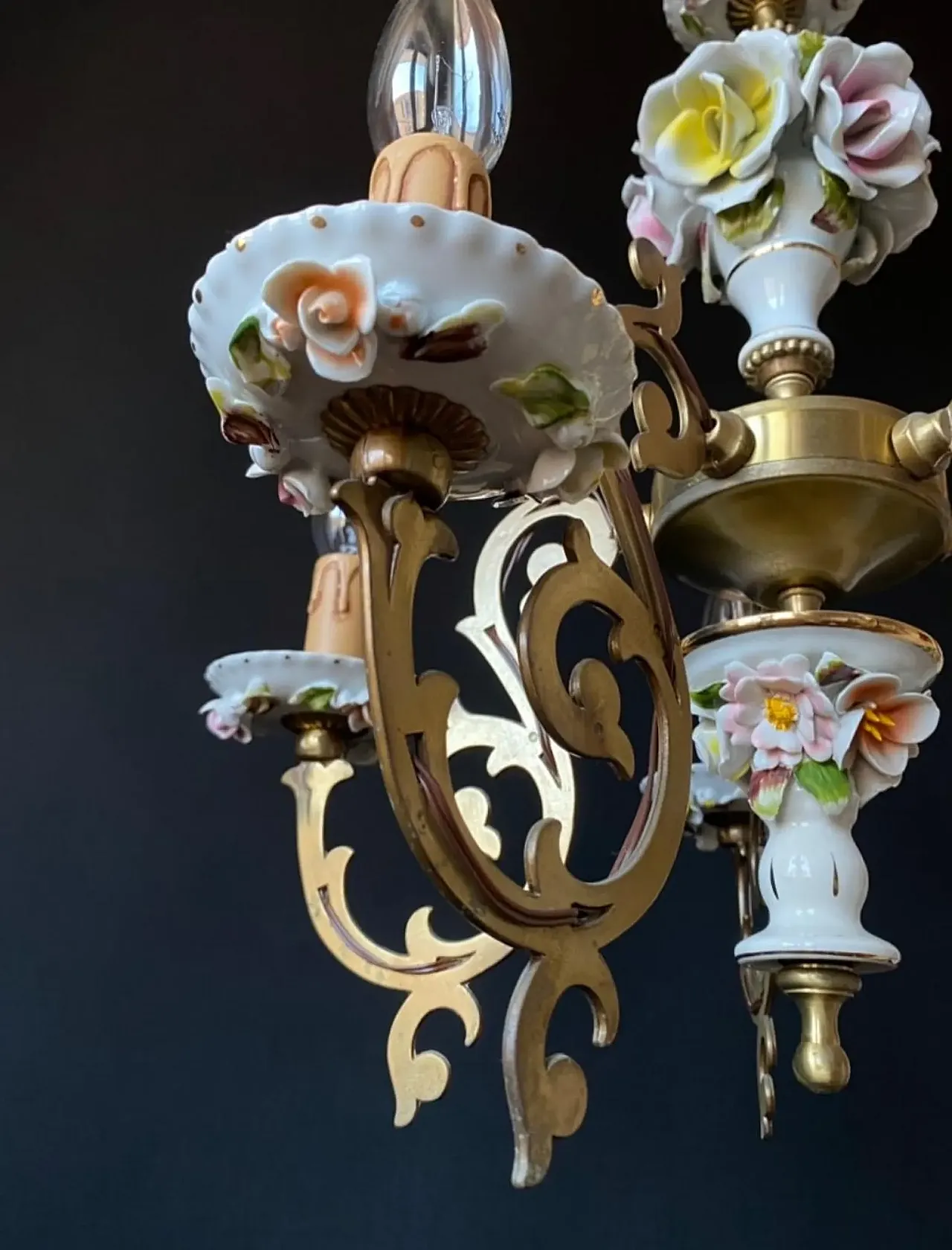 Lampadario in ceramica e ottone, anni '60 6