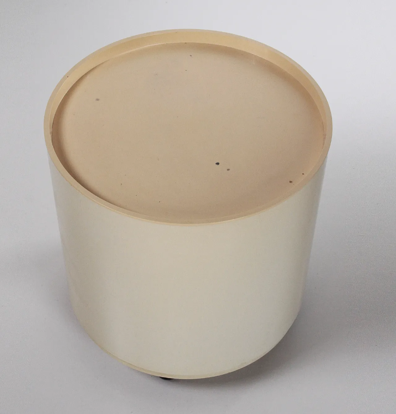 Anna Castelli's bedside table for Kartell, 1970s 1