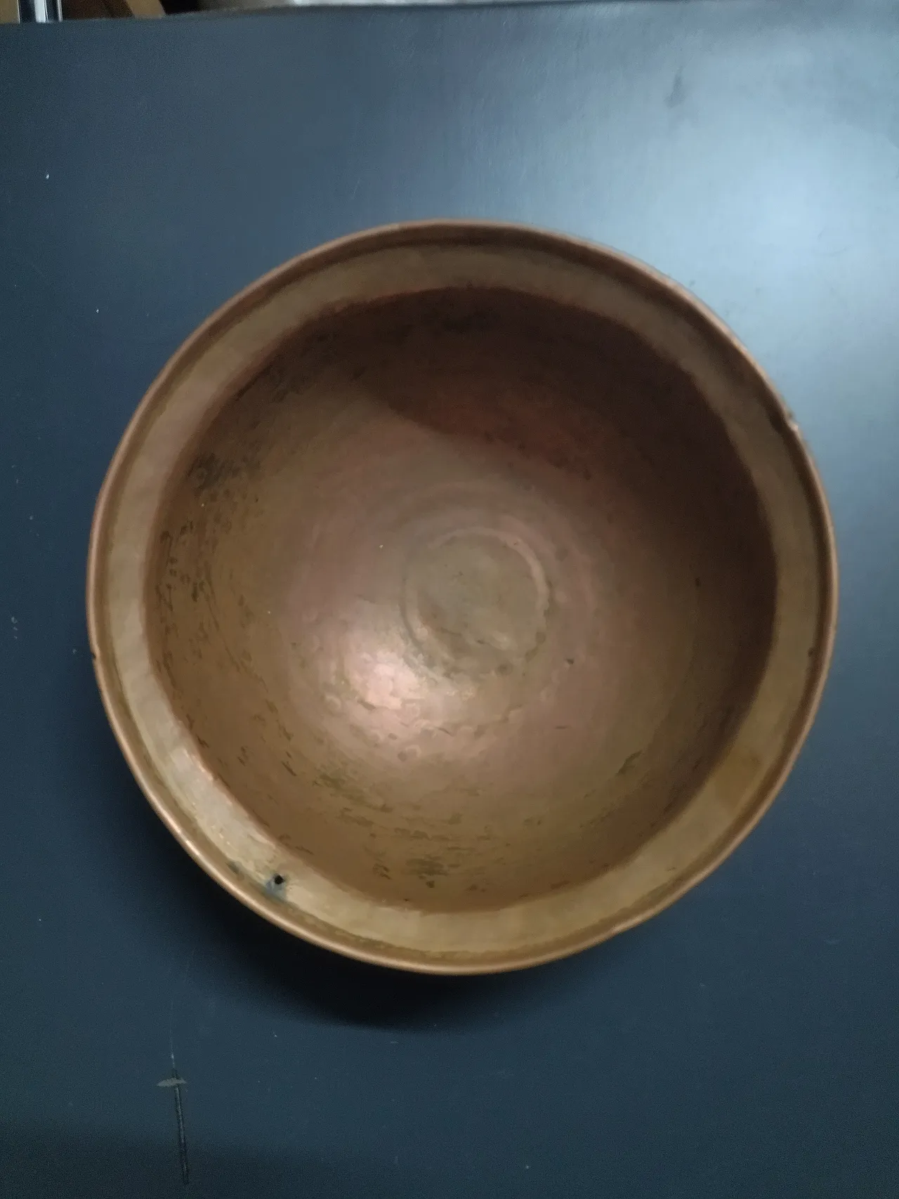 Medium copper sink, 20s 3