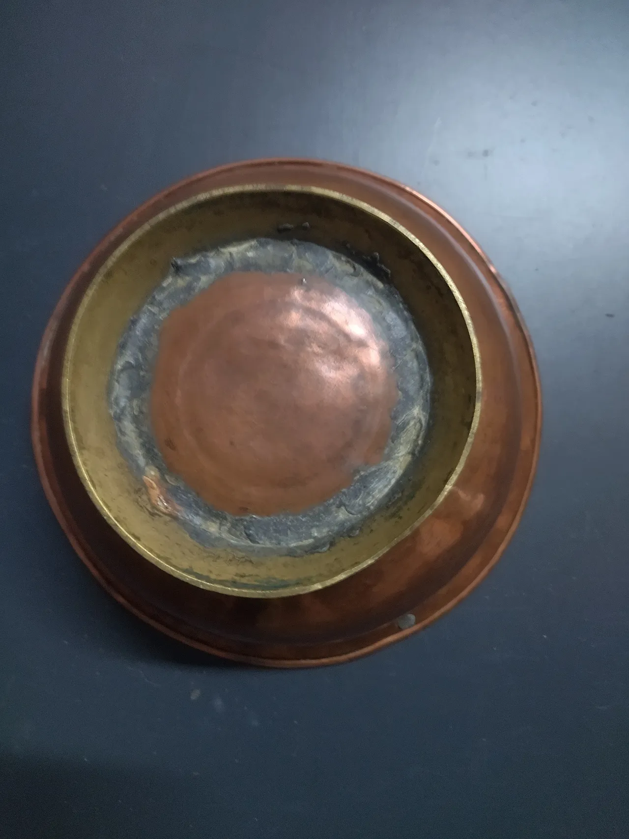 Medium copper sink, 20s 4