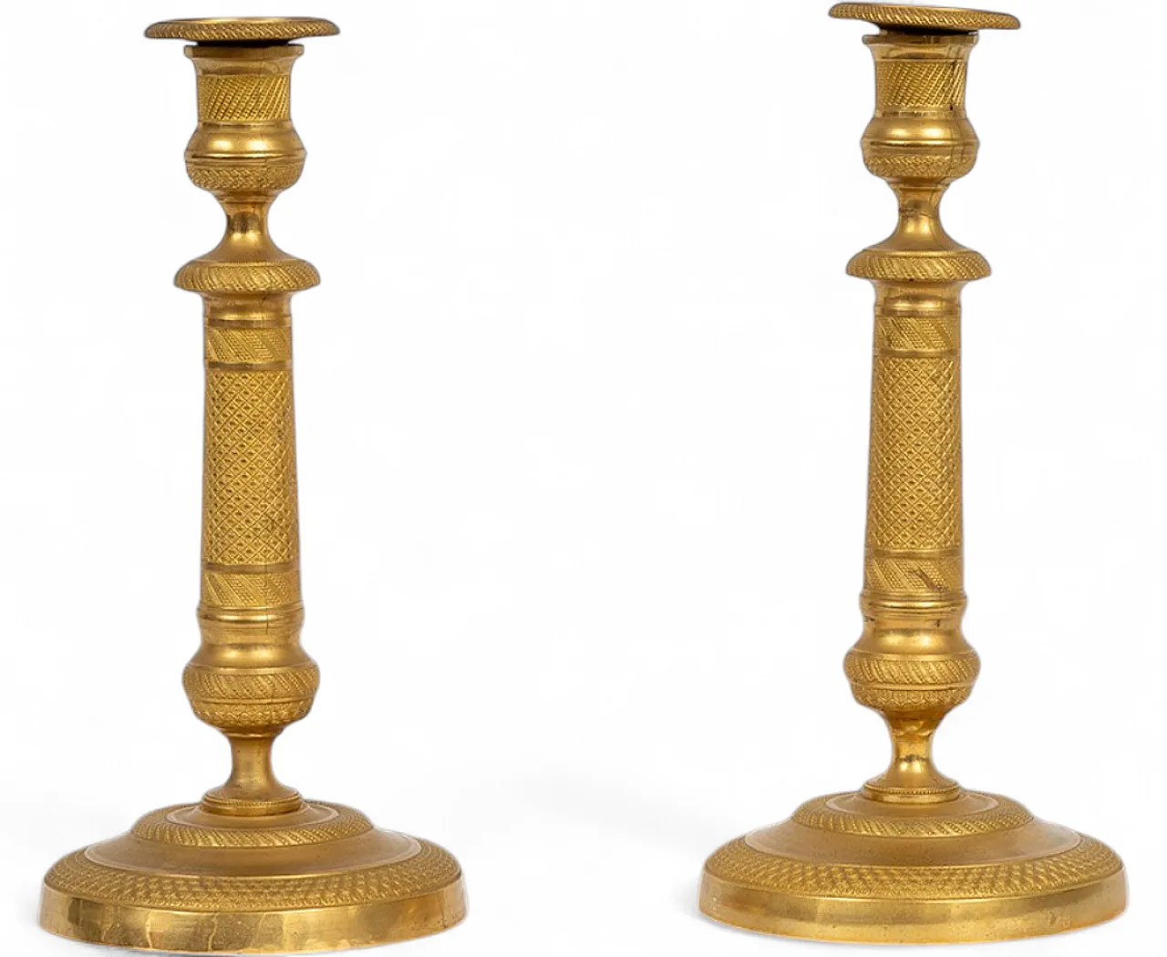 Coppia di candelieri in bronzo dorato, Francia, '800 4