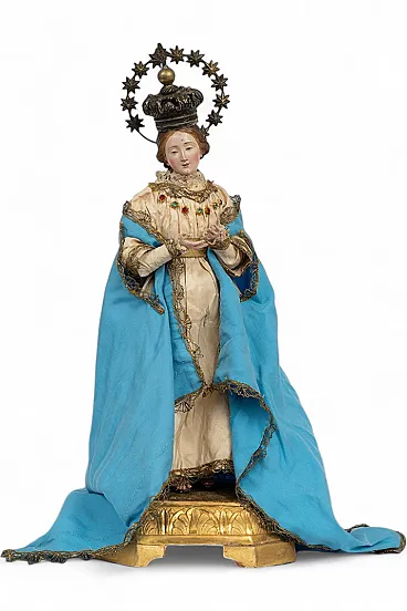Sculpture depicting the Immaculate Madonna having wooden limbs