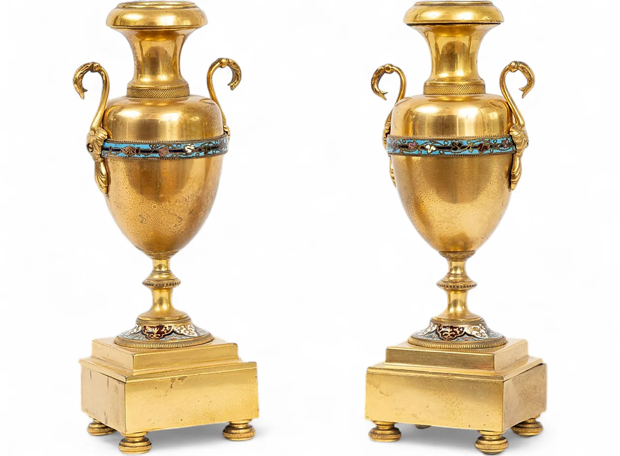 Pair of amphora vases in gilded bronze with clois inserts, 19th c. 5