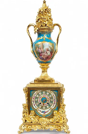 Orologio antico Napoleone III in bronzo dorato e porcellana di Sevres.