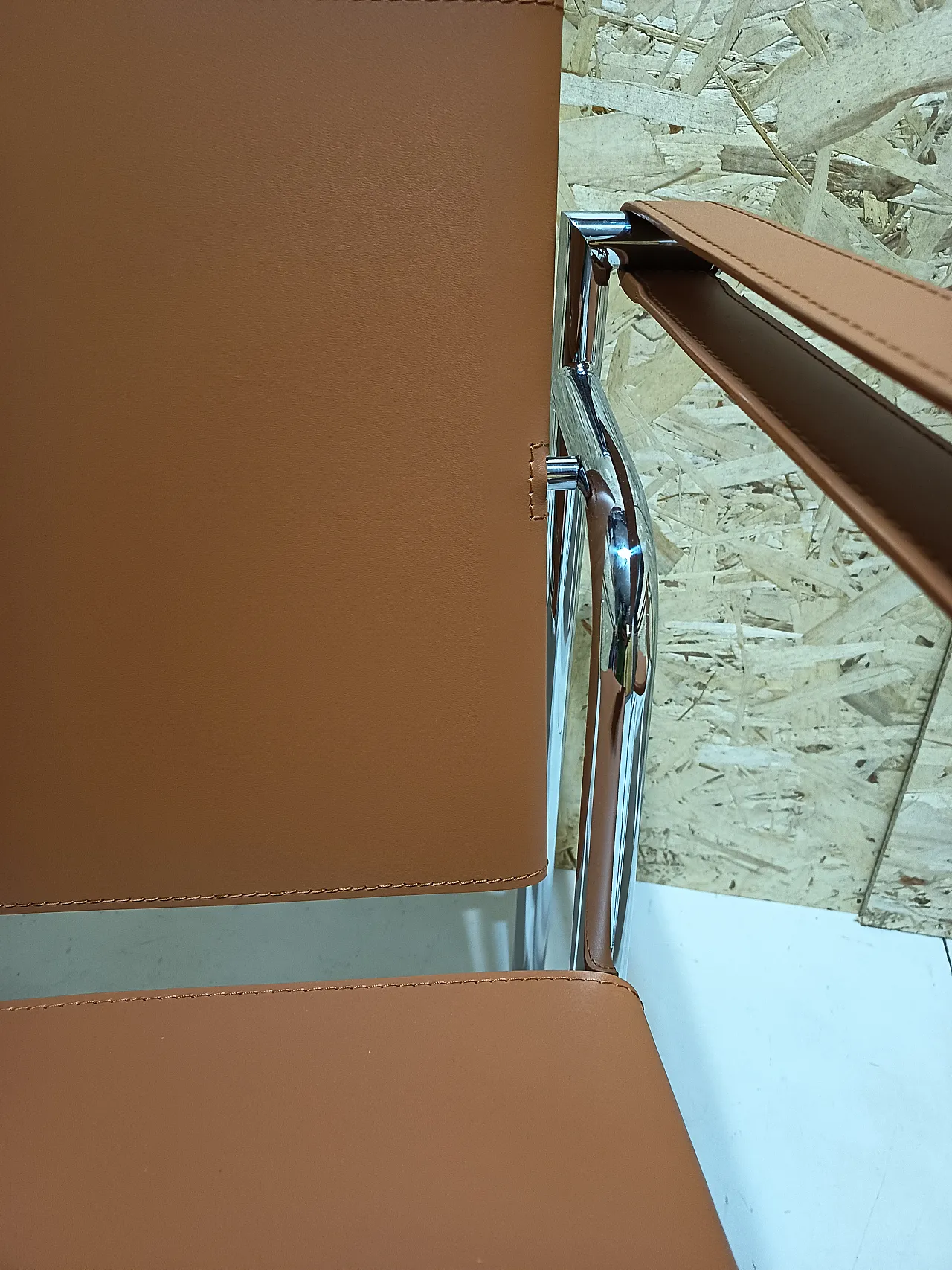 Pair of LC1 armchairs by Alivar in Cognac natural leather, 2000s 12