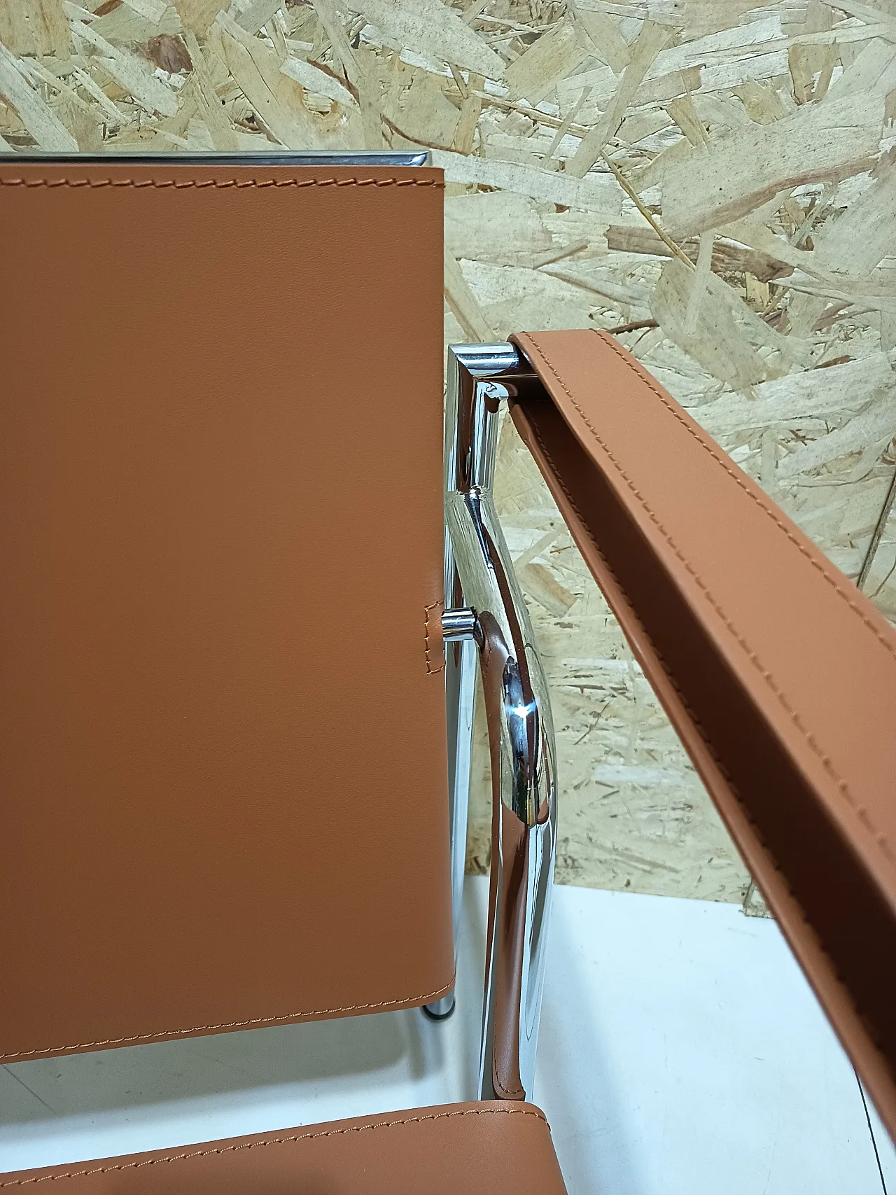 Pair of LC1 armchairs by Alivar in Cognac natural leather, 2000s 13