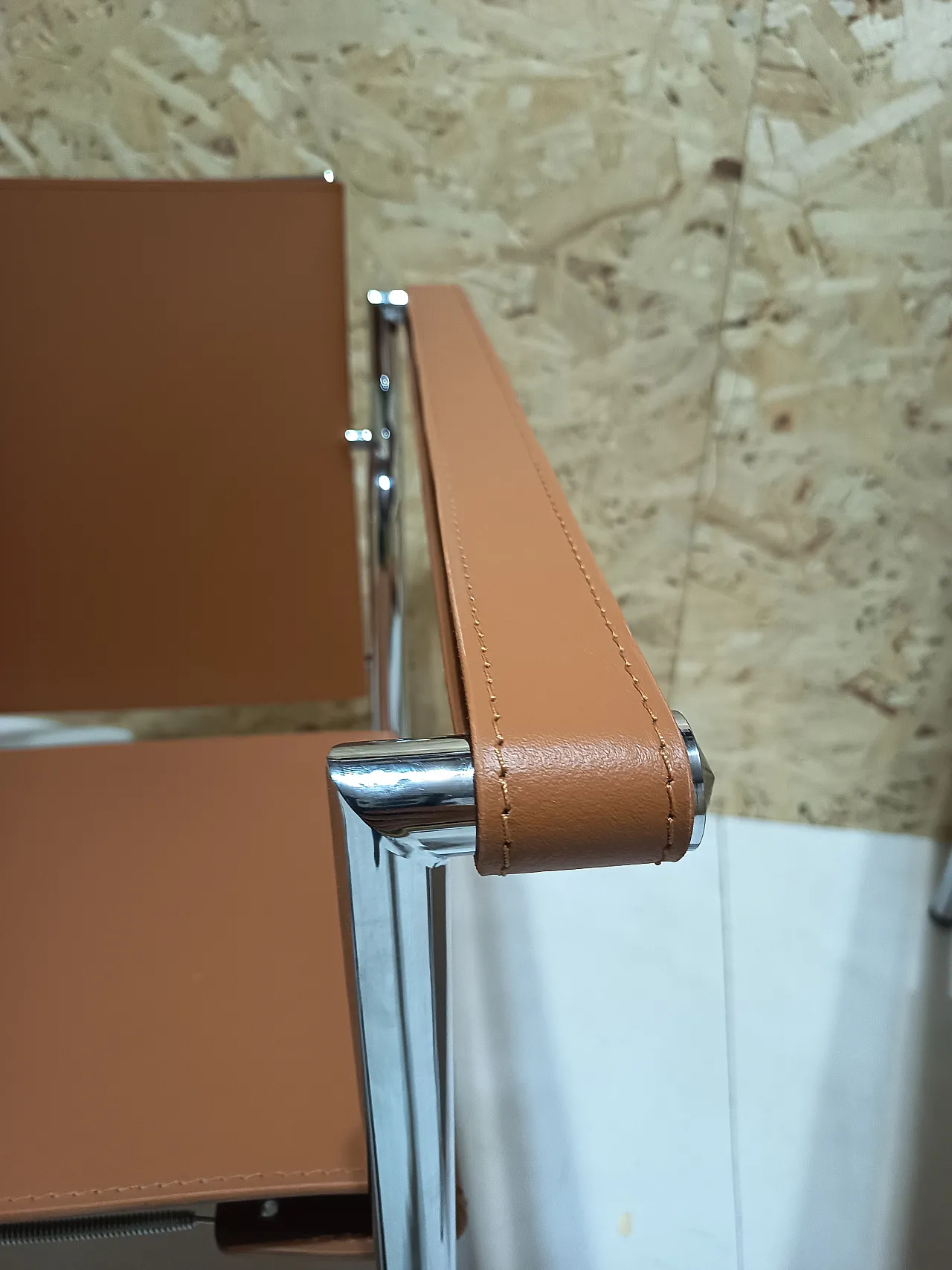 Pair of LC1 armchairs by Alivar in Cognac natural leather, 2000s 14