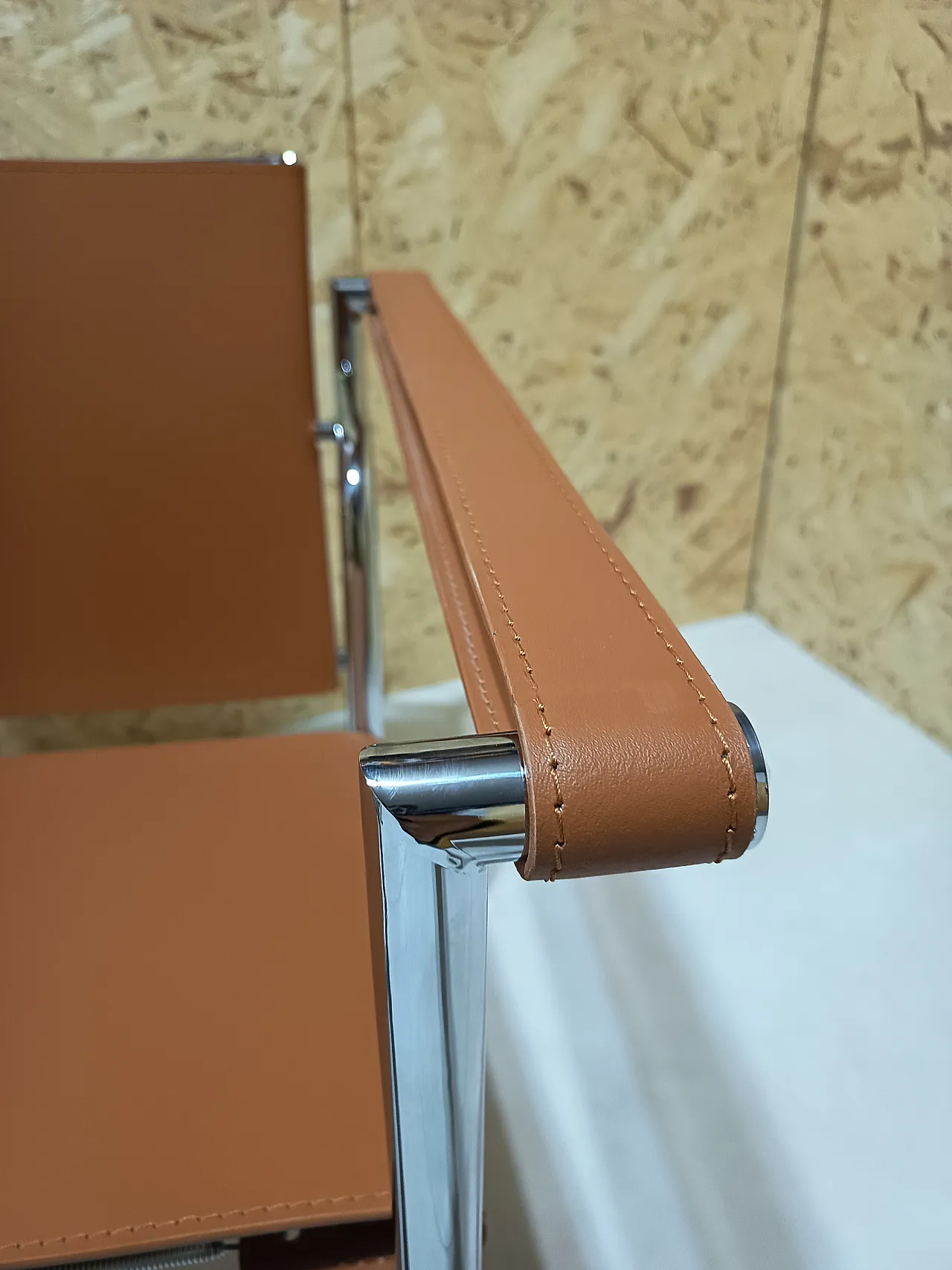 Pair of LC1 armchairs by Alivar in Cognac natural leather, 2000s 20