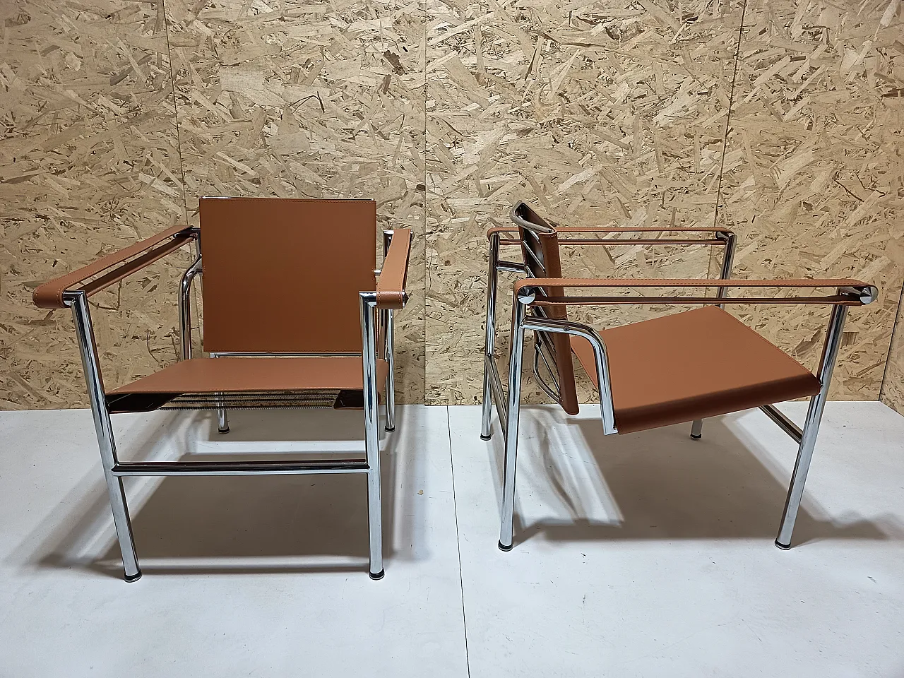Pair of LC1 armchairs by Alivar in Cognac natural leather, 2000s 25