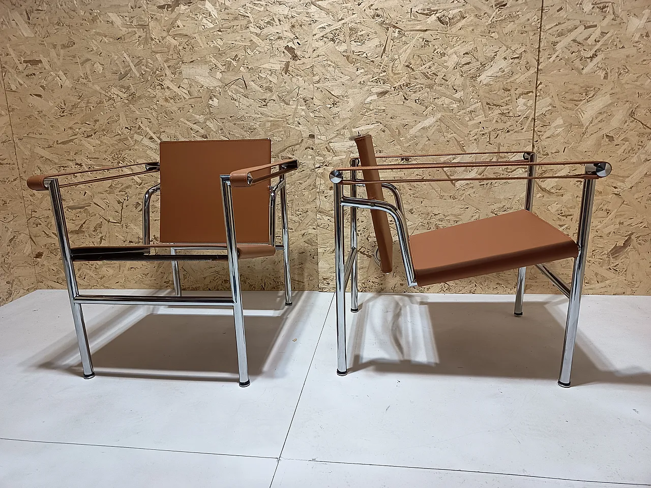 Pair of LC1 armchairs by Alivar in Cognac natural leather, 2000s 26