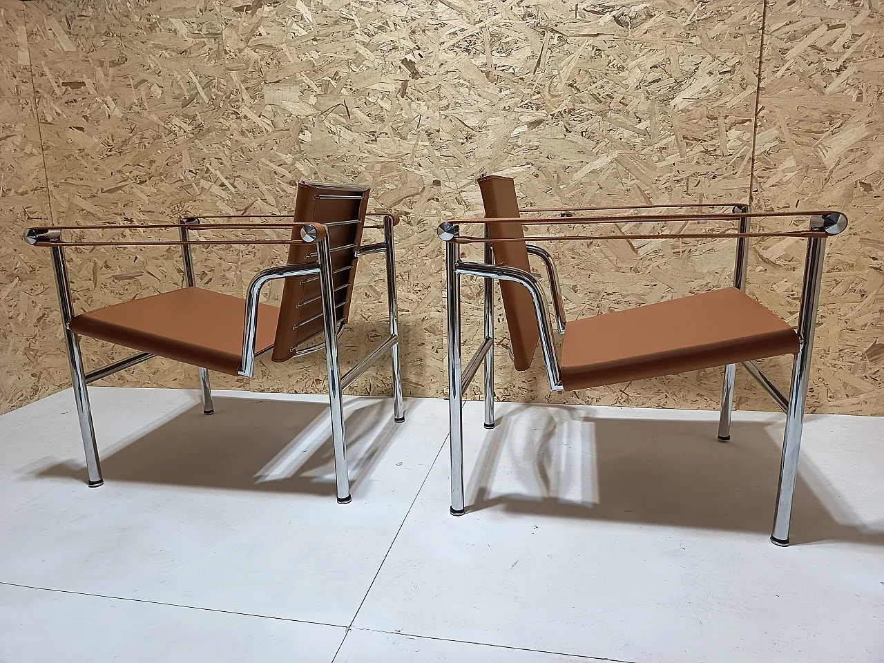 Pair of LC1 armchairs by Alivar in Cognac natural leather, 2000s 37