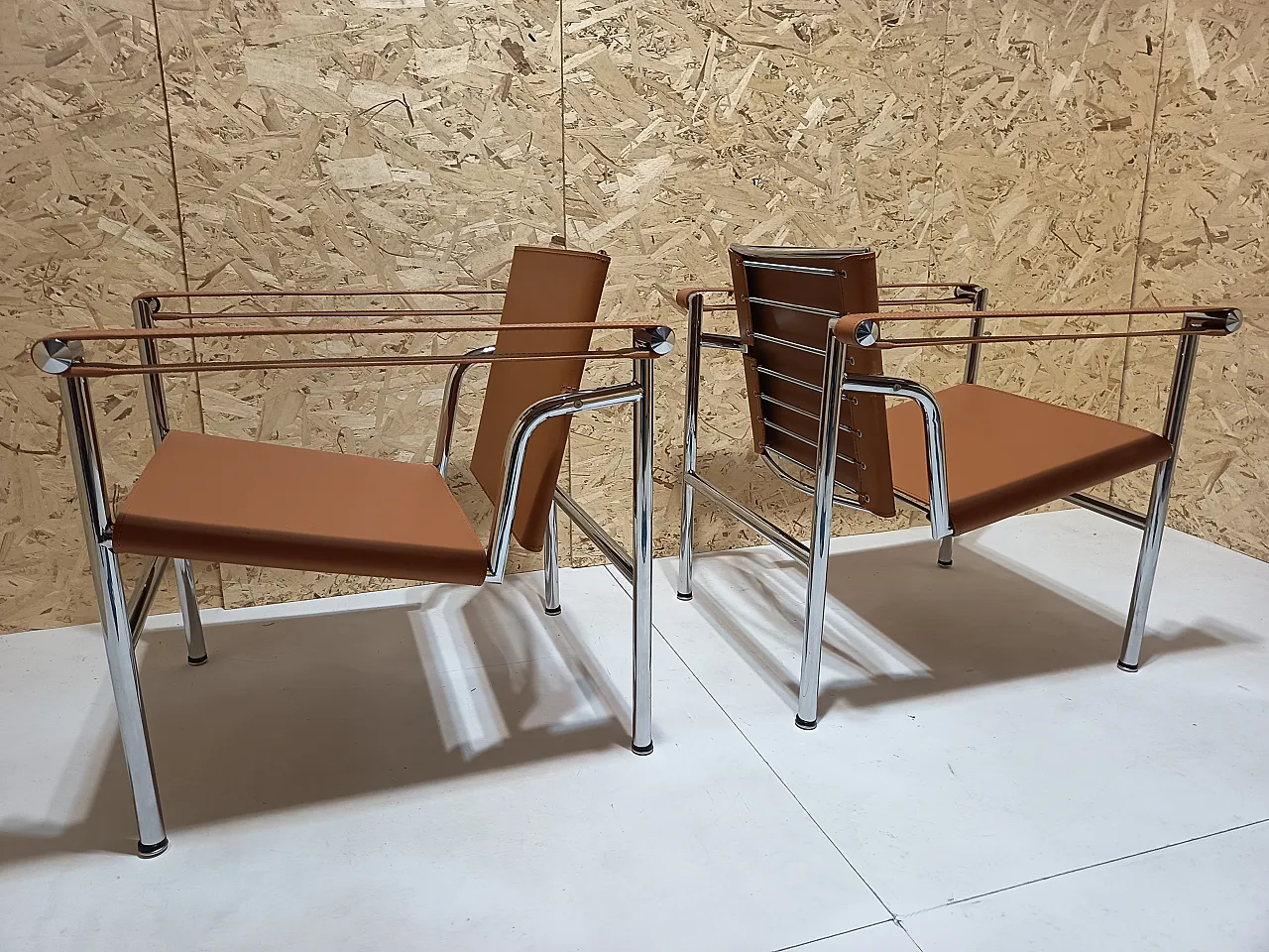 Pair of LC1 armchairs by Alivar in Cognac natural leather, 2000s 39