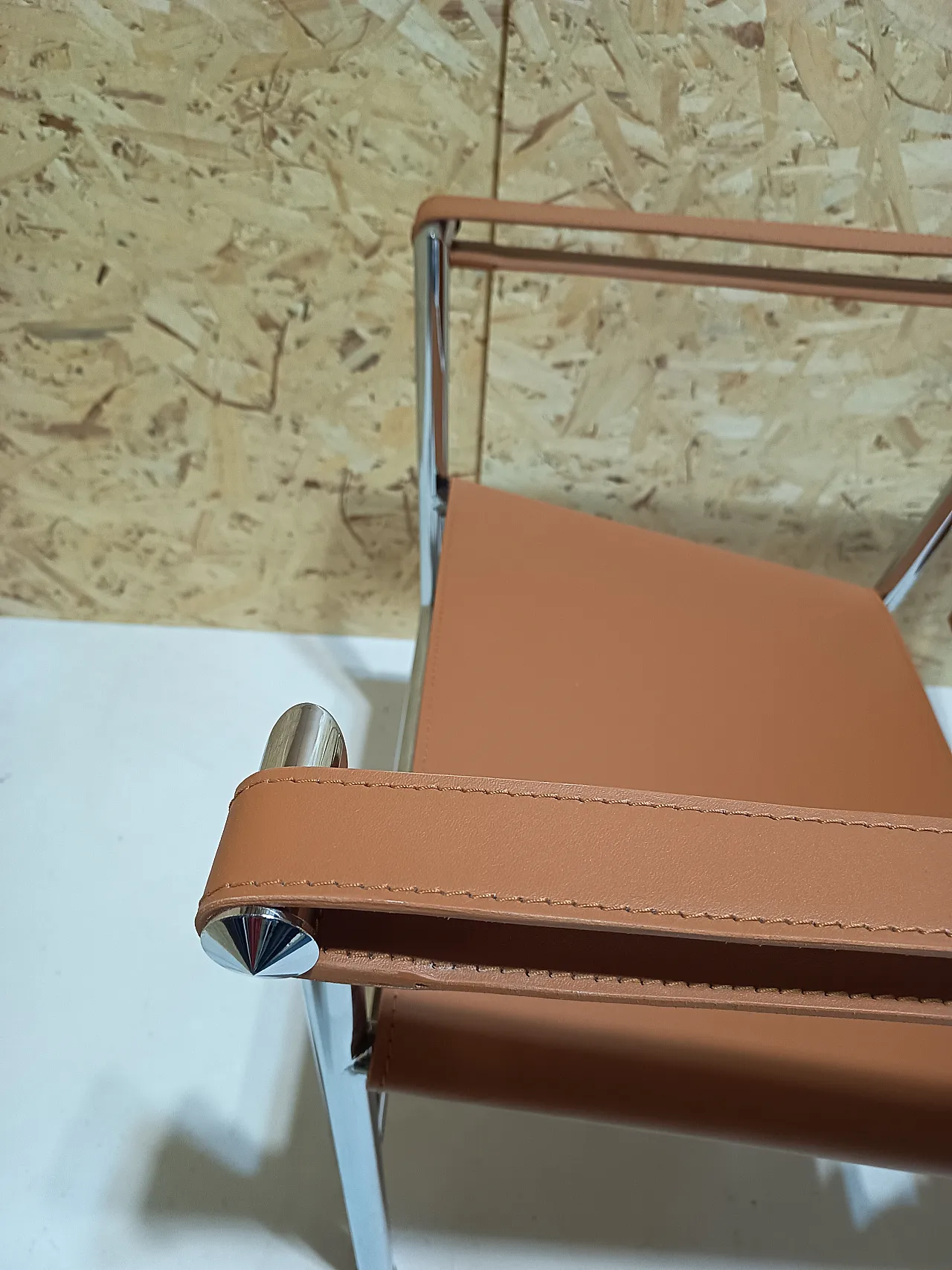 Pair of LC1 armchairs by Alivar in Cognac natural leather, 2000s 41