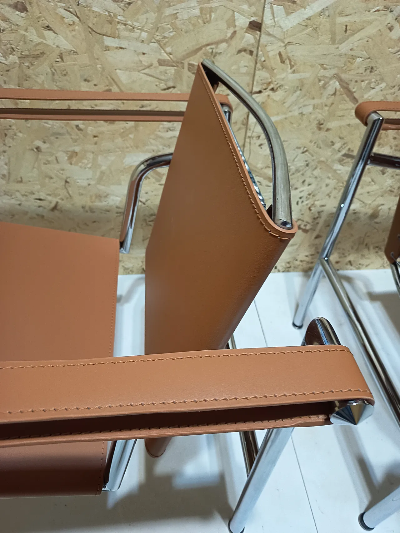 Pair of LC1 armchairs by Alivar in Cognac natural leather, 2000s 42
