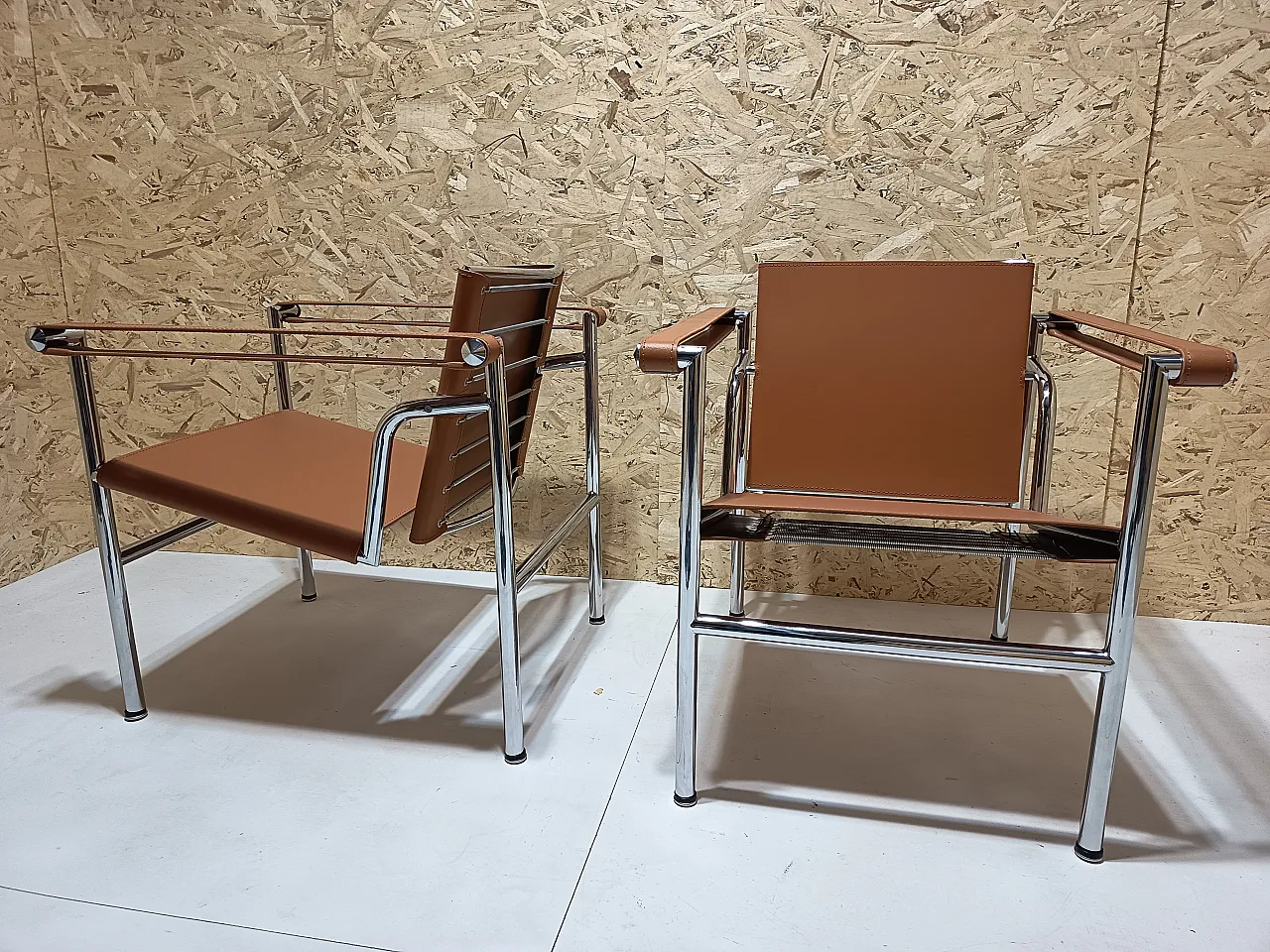 Pair of LC1 armchairs by Alivar in Cognac natural leather, 2000s 51