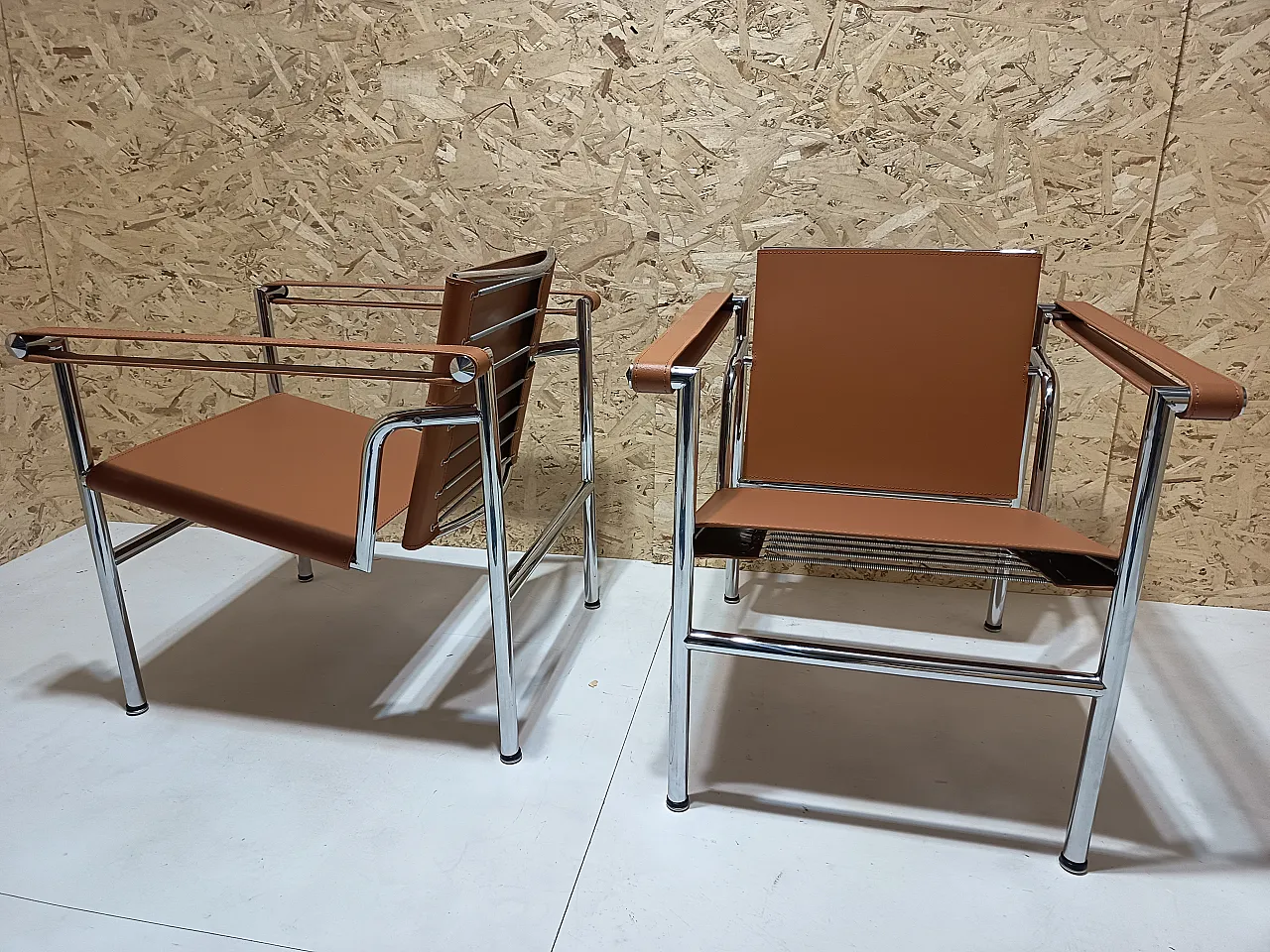 Pair of LC1 armchairs by Alivar in Cognac natural leather, 2000s 53