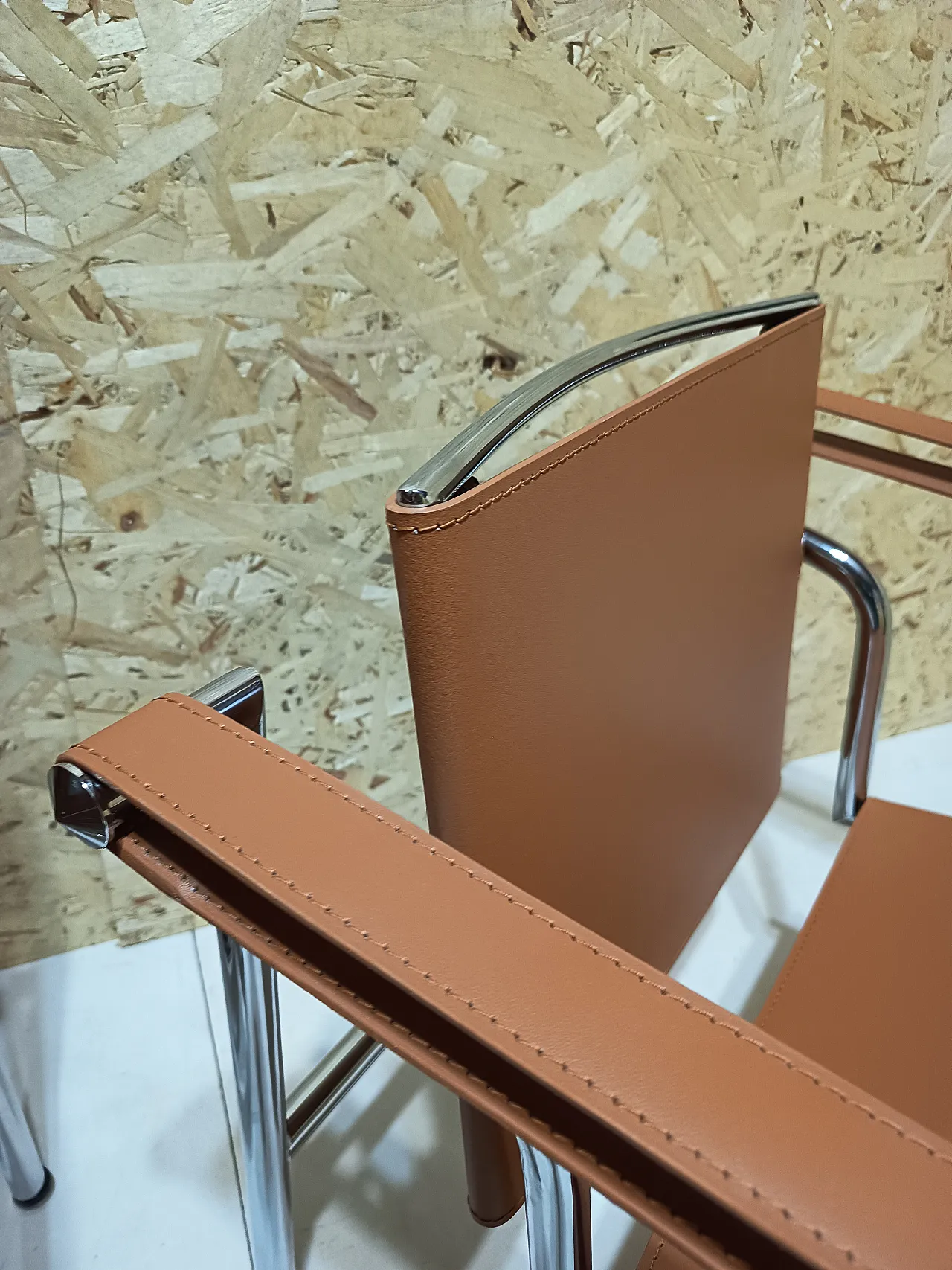 Pair of LC1 armchairs by Alivar in Cognac natural leather, 2000s 61